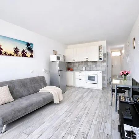 Oasis - Large Pool & Relax Apartment *