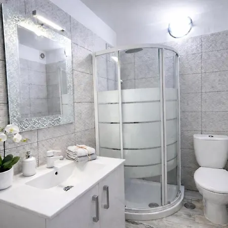 Oasis - Large Pool & Relax